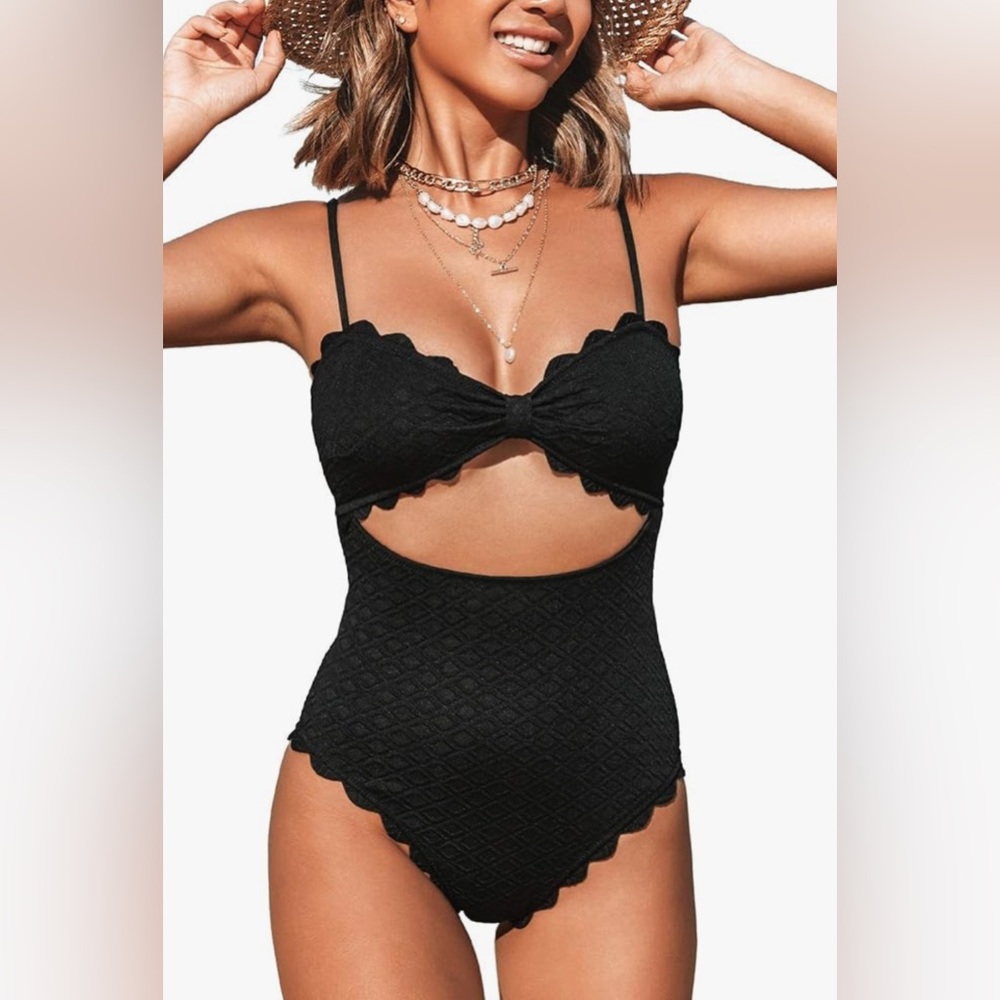 CUPSHE Women's One Piece Swimsuit Sexy Back Cutout Scallop Trim, Black Sz XL